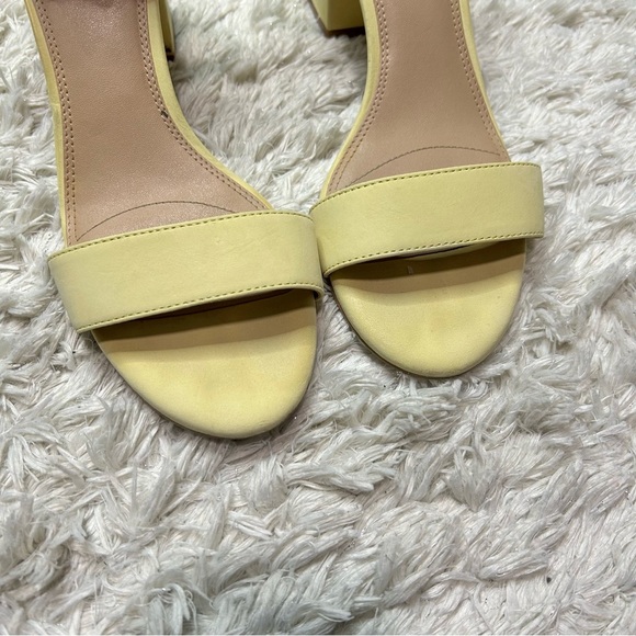 Gianni Bini Soft Yellow Block Sandal Heel 8.5 - Picture 6 of 6
